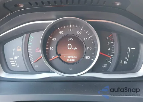 2015 Volvo S60 T5 z USA, uszkodzony, nr VIN YV126MFJ1F1344559